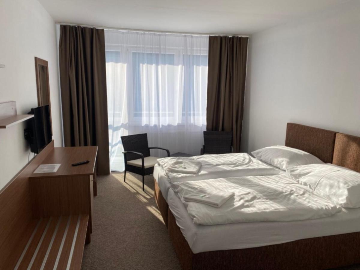 Hotel Panorama Теплице Экстерьер фото